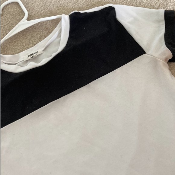 White & black butter-soft T-Shirt from Ardene - Picture 4 of 7